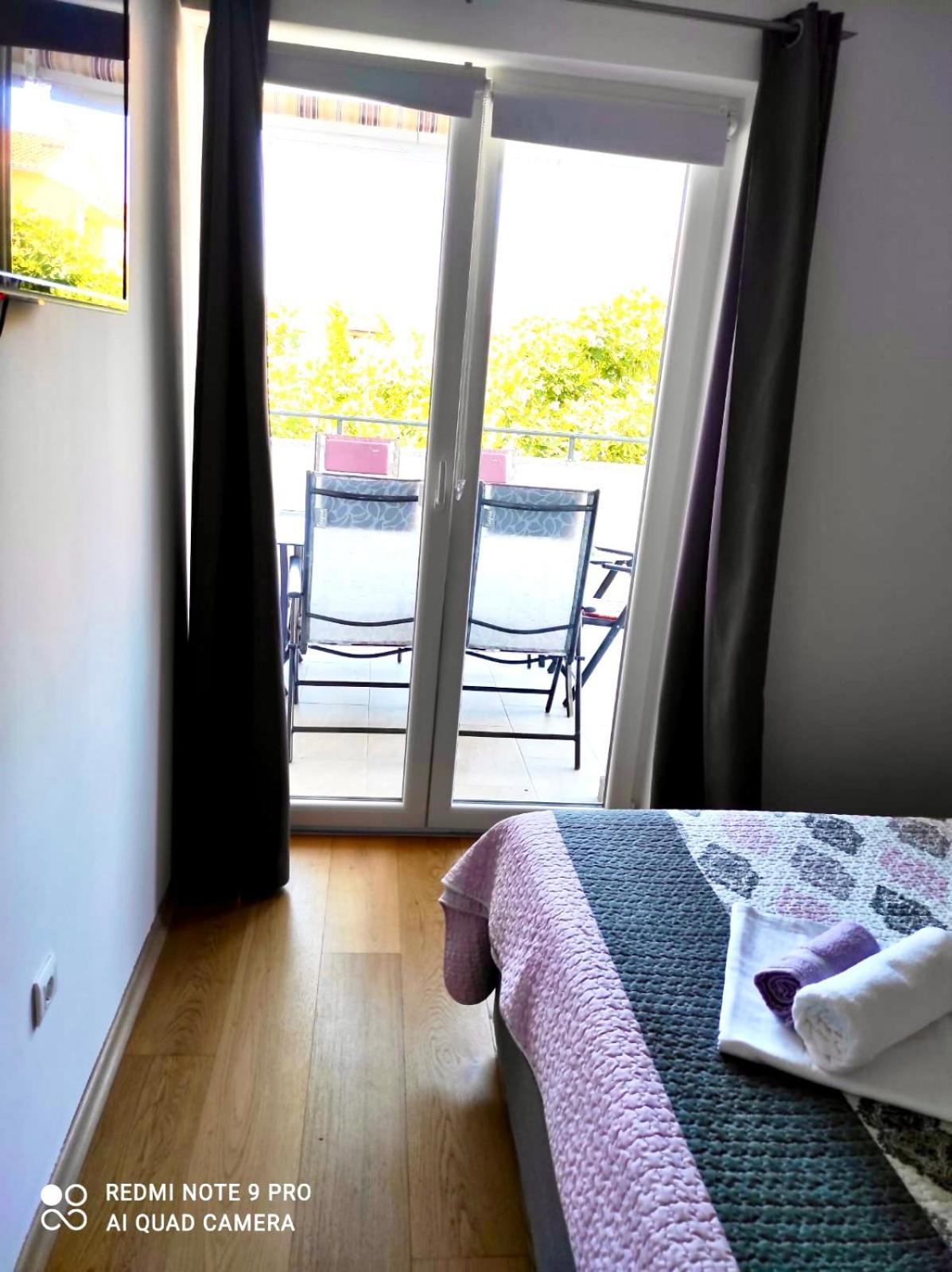 Roso Apartment *