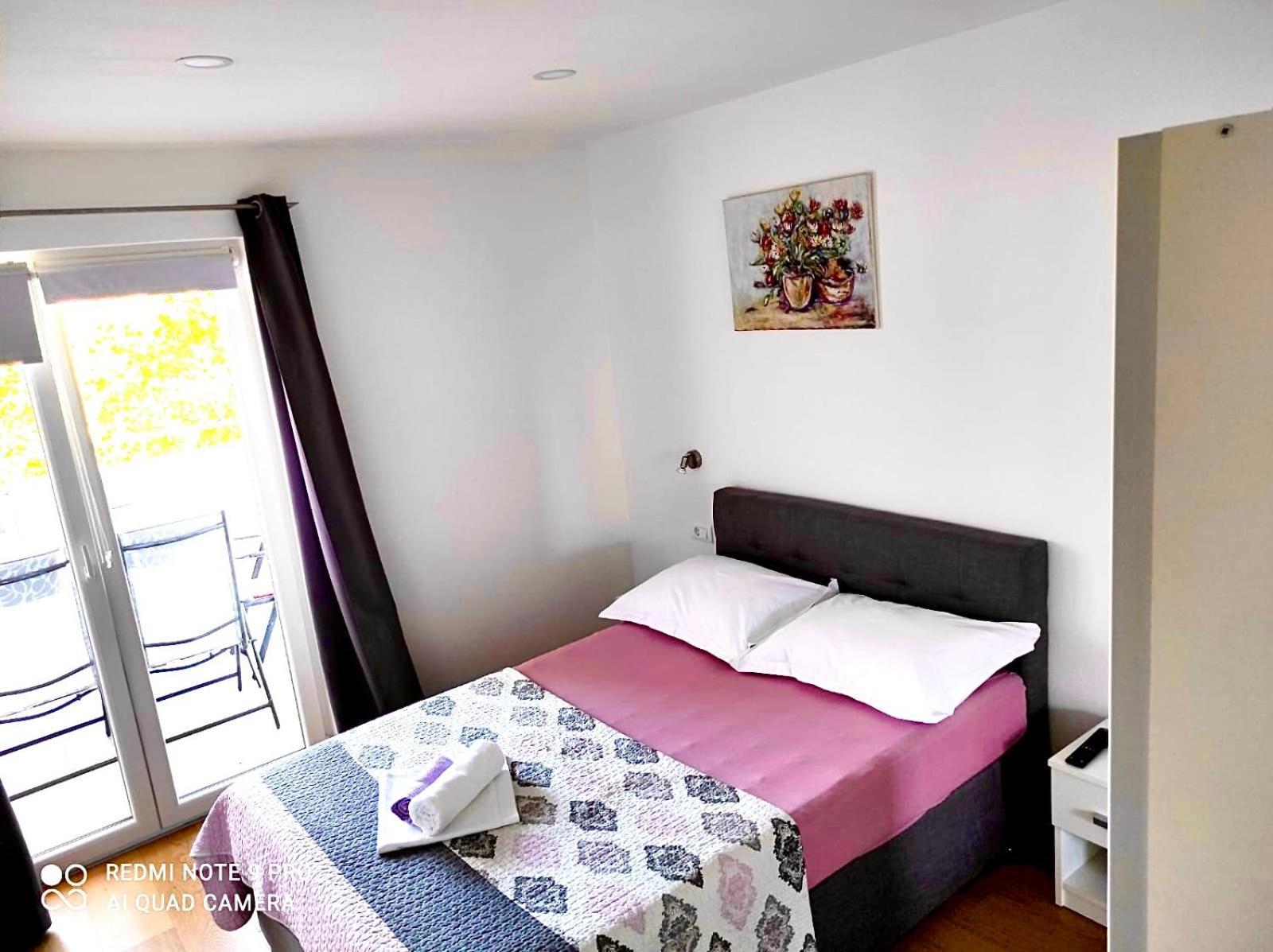 Roso Apartment *