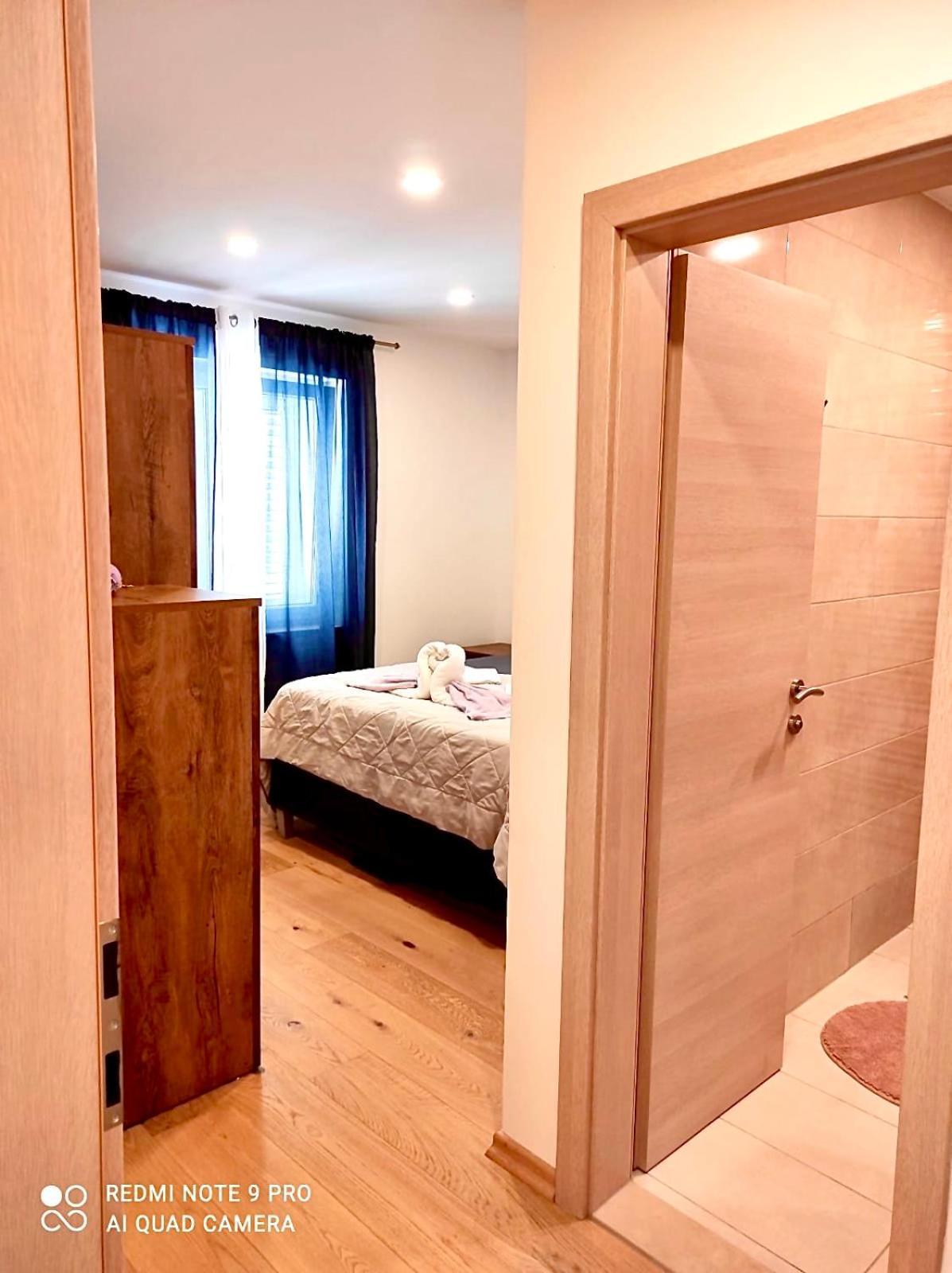 Roso Apartment *